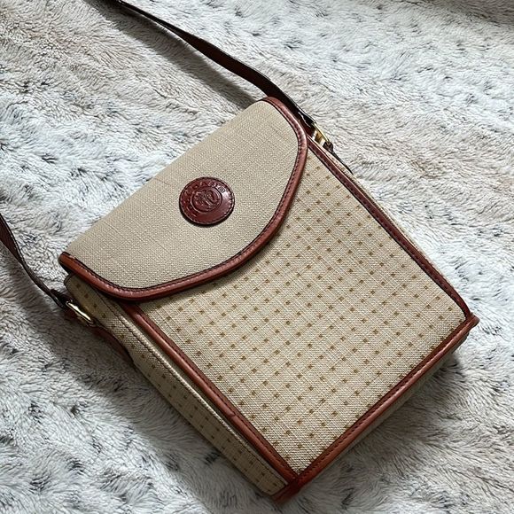 Vintage Toledano | Creme & Tan Gingham Pattern | Summer Picnic Crossbody Satchel - Picture 4 of 14